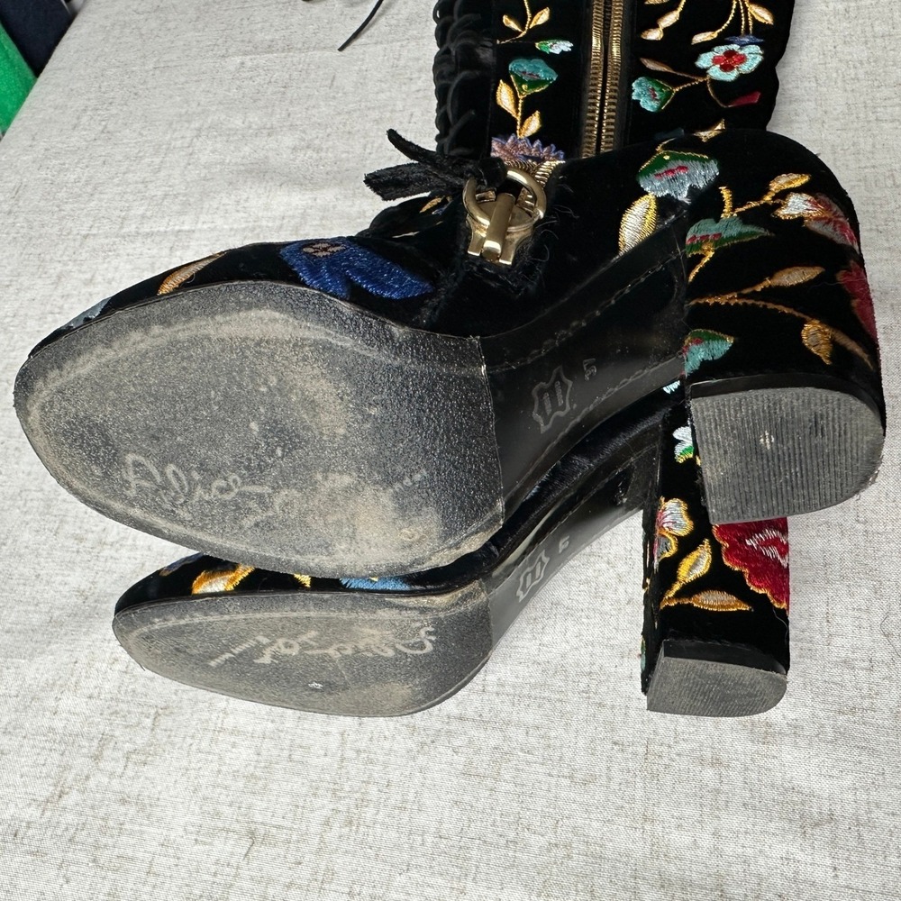 Alice + Olivia Vesey Embroidered Velvet Knee High Lace Up Boots 37 - Picture 8 of 10